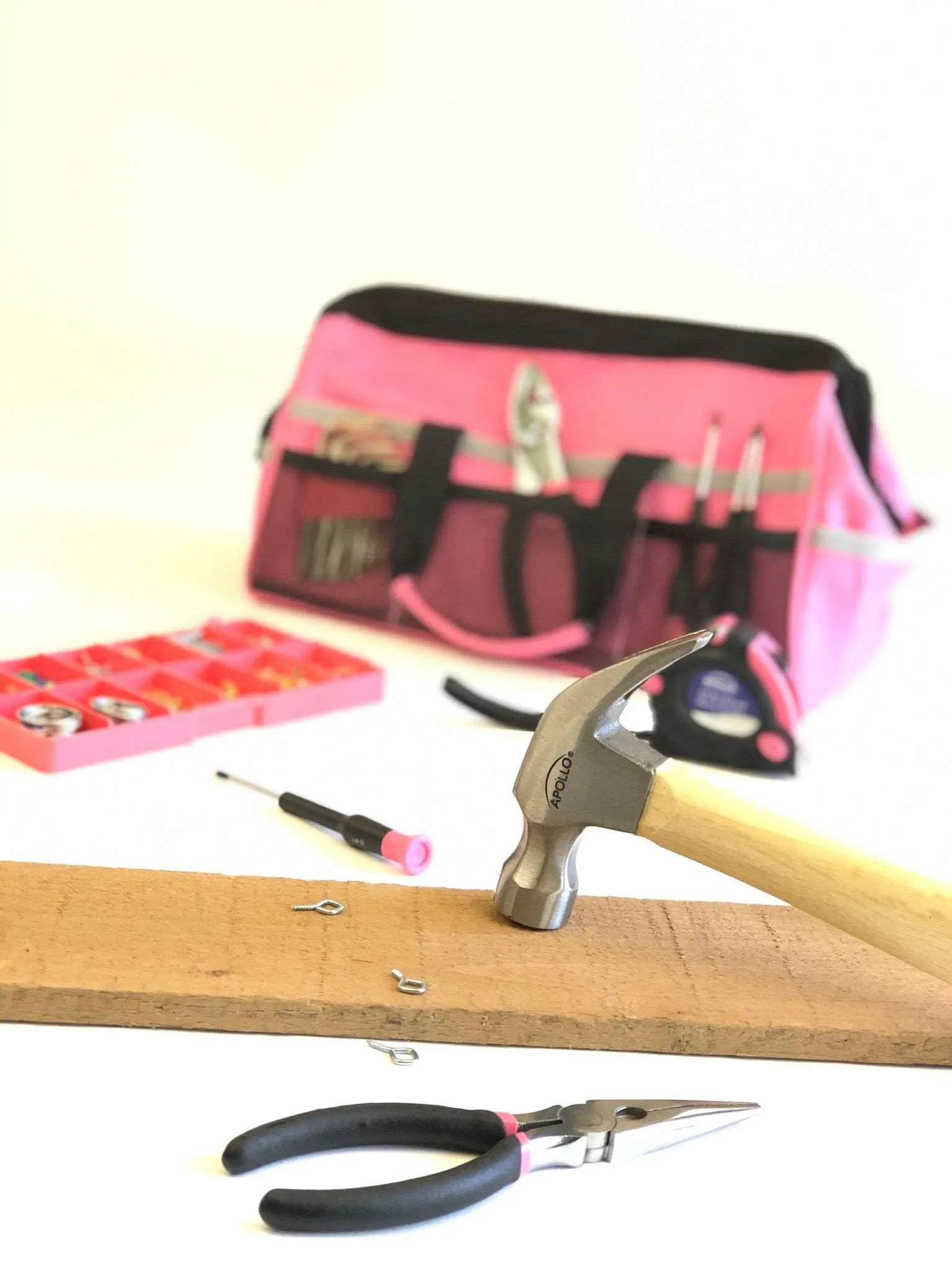 201 Piece Household Tool Kit in a Soft-Sided Tool Bag Pink - DT0020P