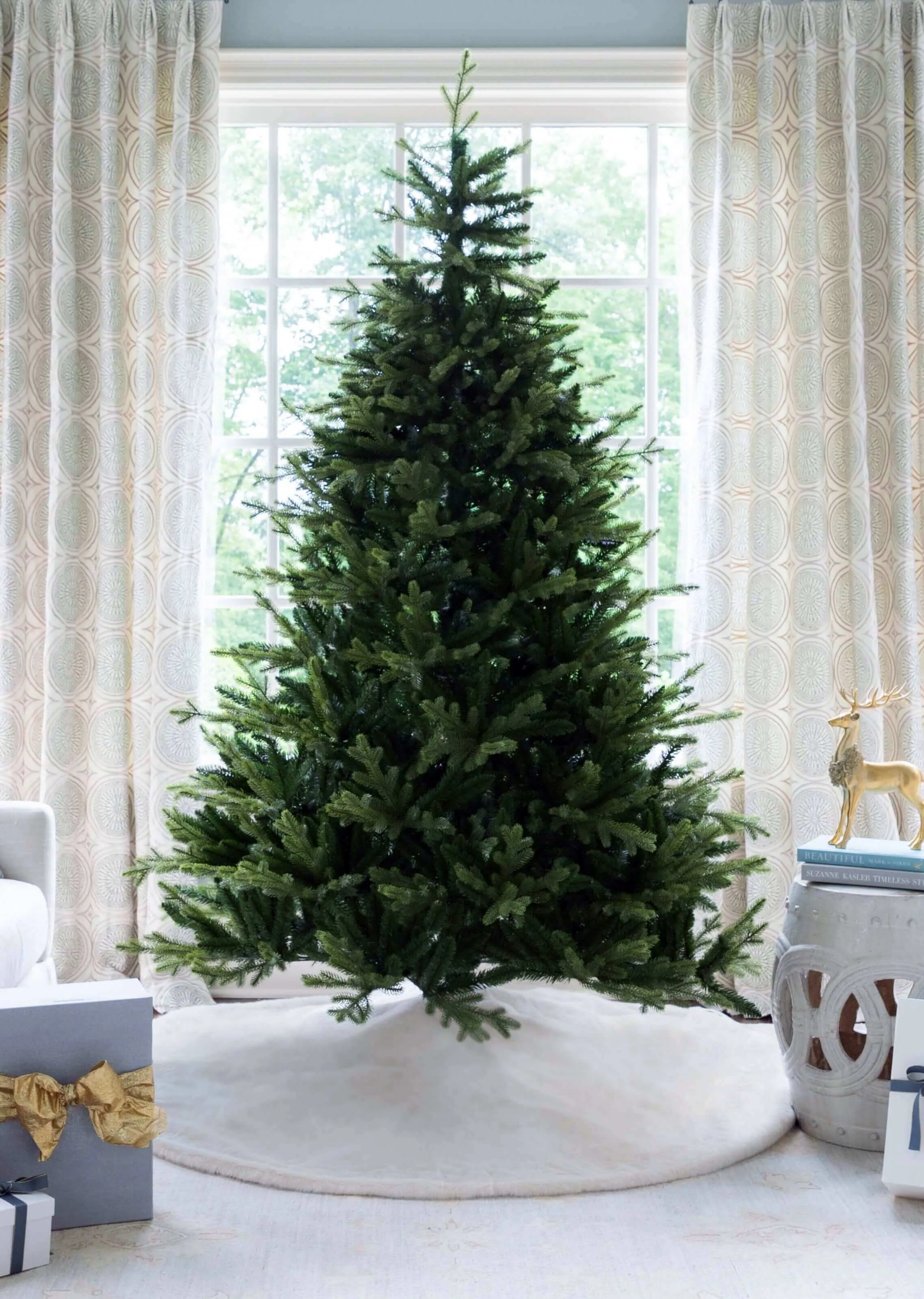 7.5' Scarlet Fir Artificial Christmas Tree with 800 Warm White LED Lights