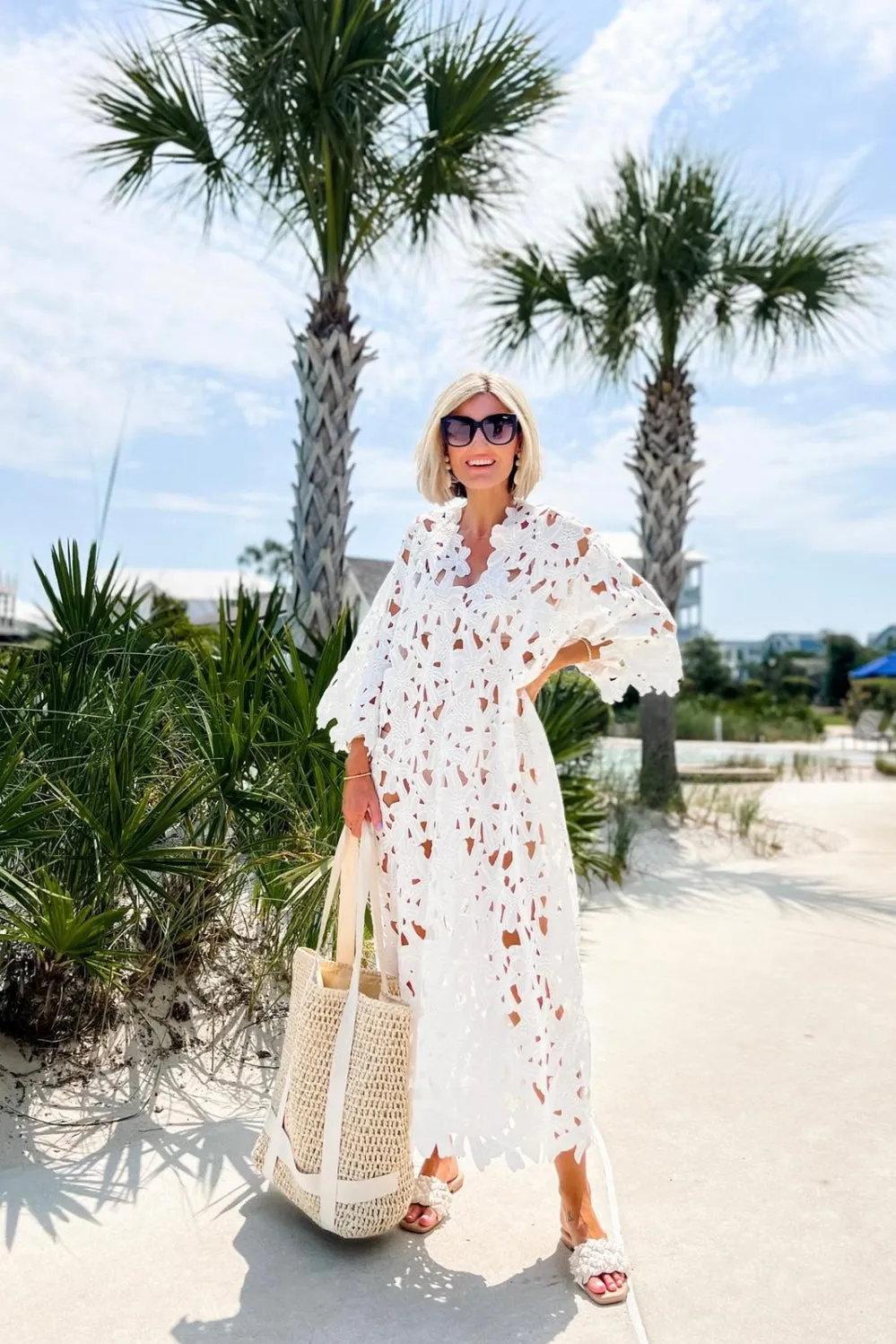 AS SEEN ON LOVERLY GREY!! Hat Carrying Beach Bag in Light Straw