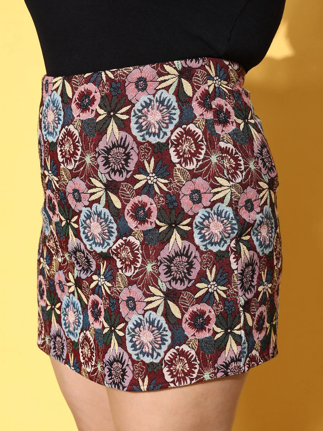 Berrylush Women Plus Size Maroon & Blue Floral Printed Zipper-Up Polyester Straight Hem Mini Skirt