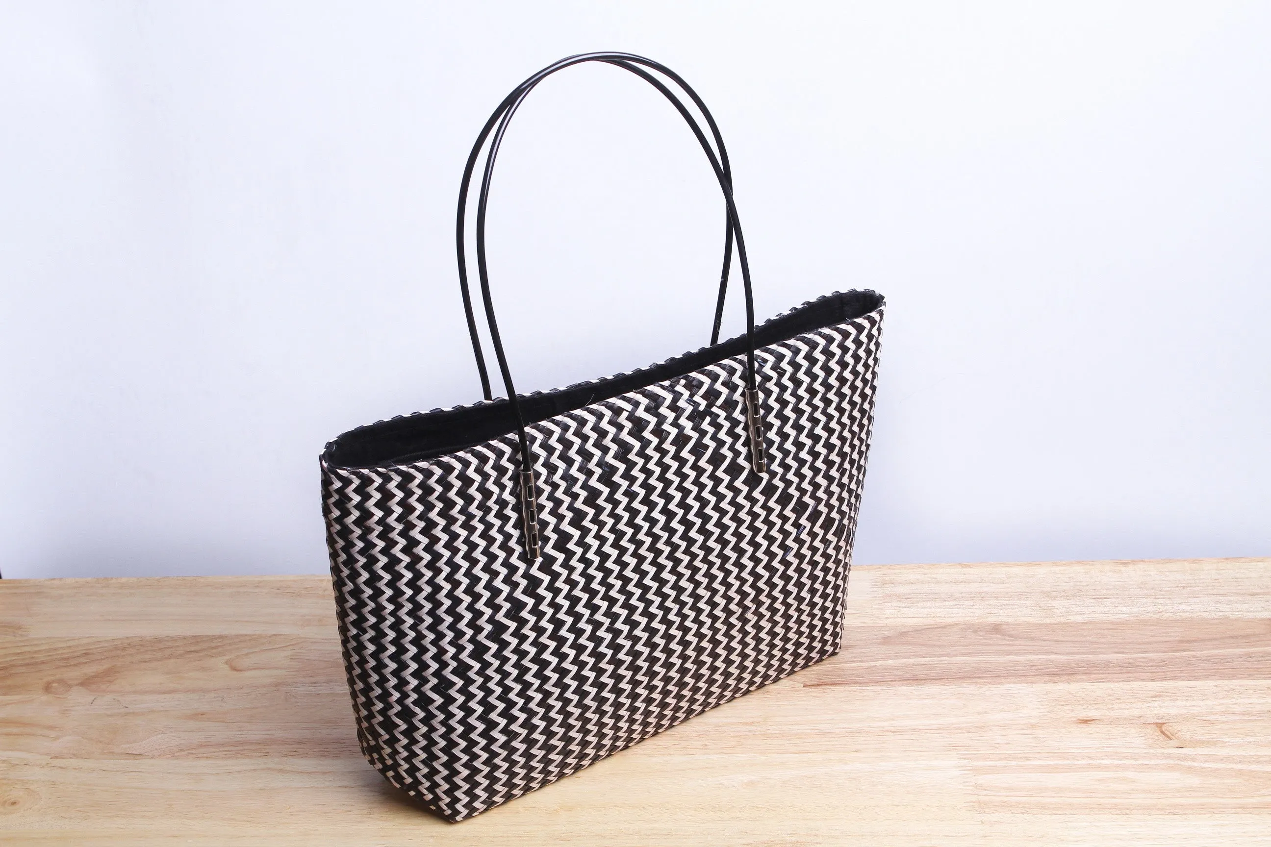 Black Seagrass Bag