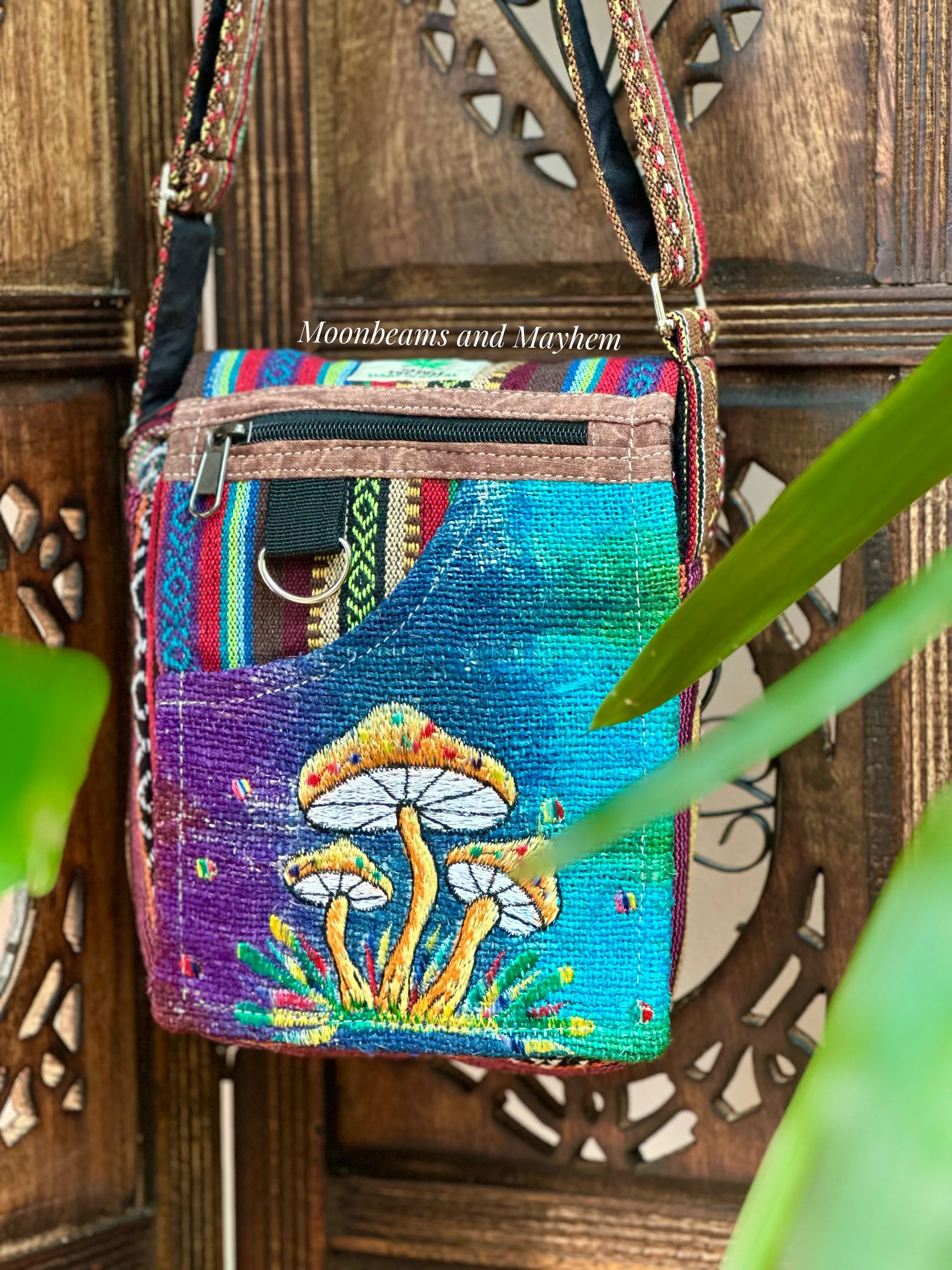 FABULOUS HIPPIE HEMP MUSHROOM HANDY BAG