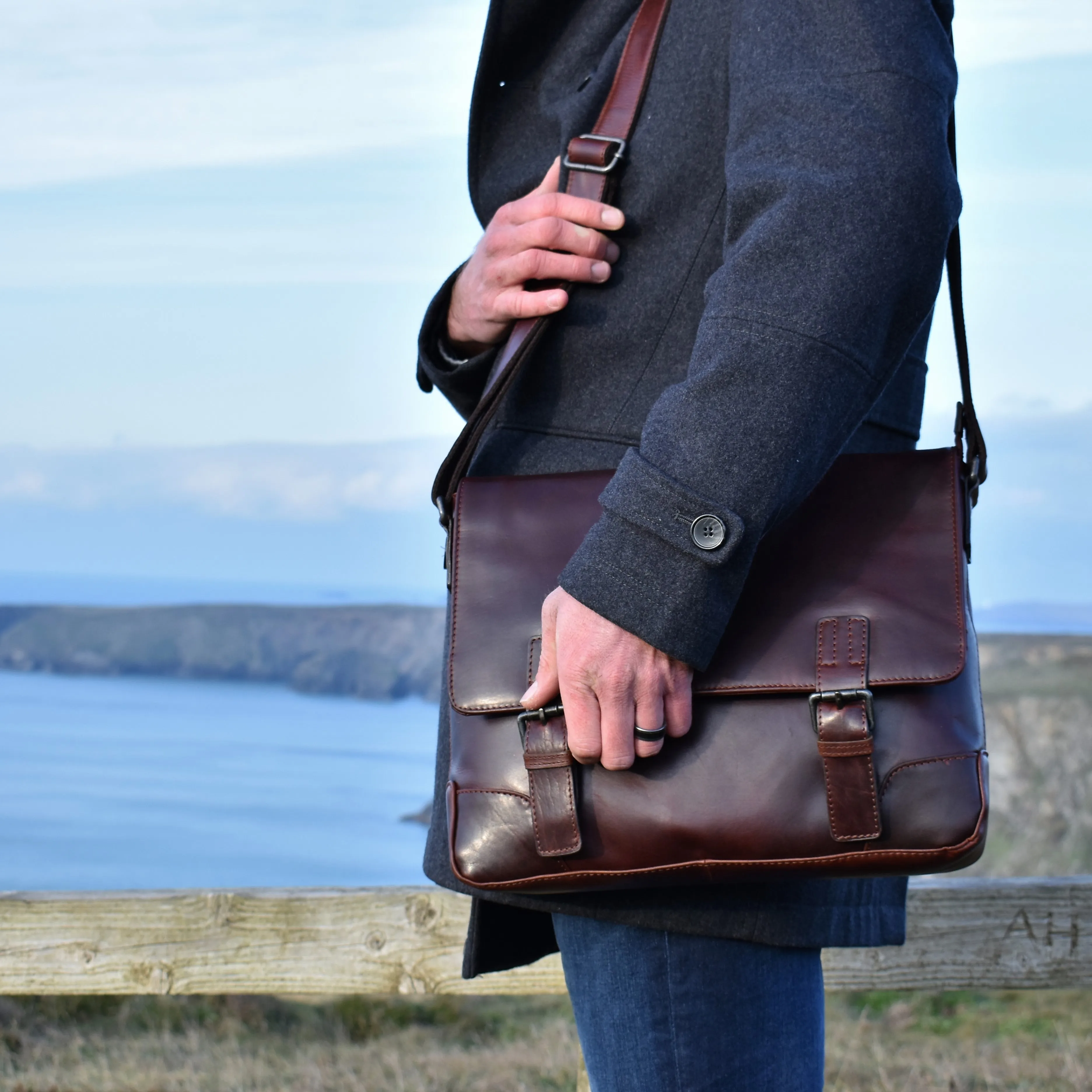 Leather Messenger Bag - Brown