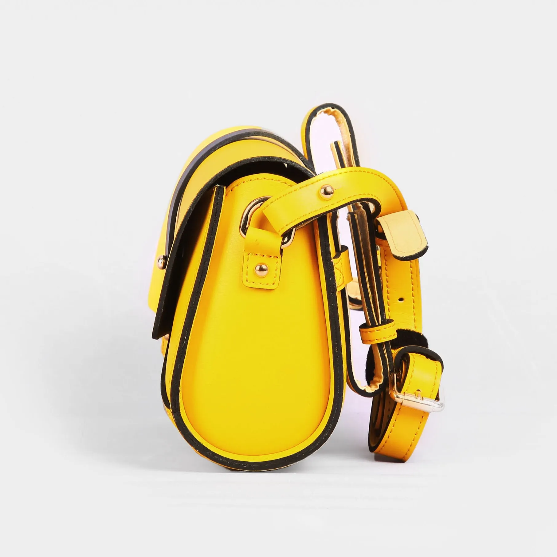 <ao3>ZKIN Harpy Camera Shoulder / Cycling Bag (Yellow)