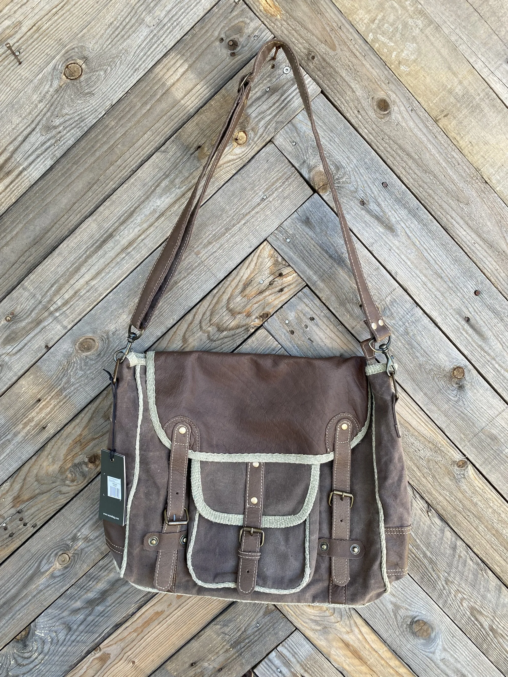 Myra Eutony Messenger Bag