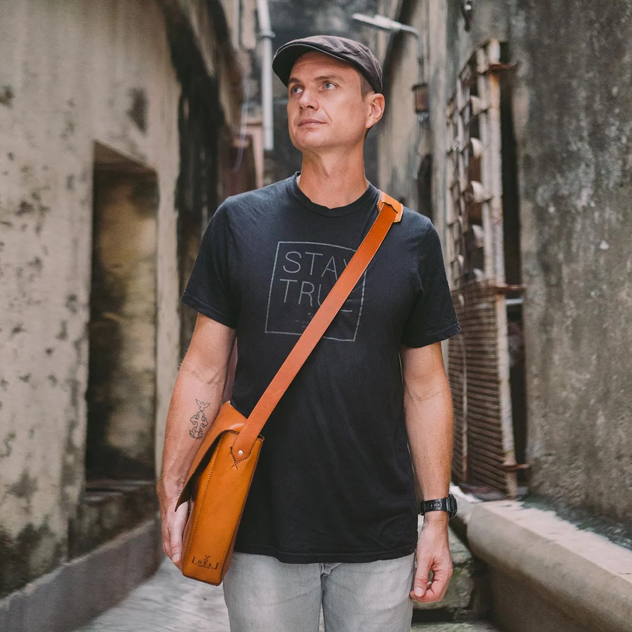 NELSON MESSENGER BAG