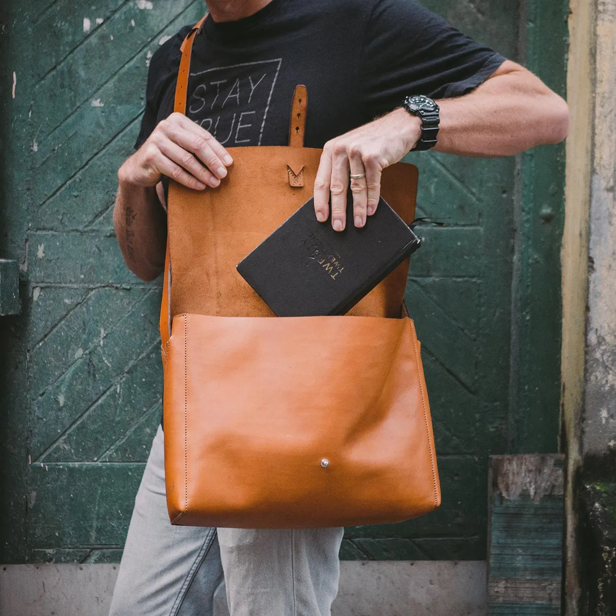 NELSON MESSENGER BAG