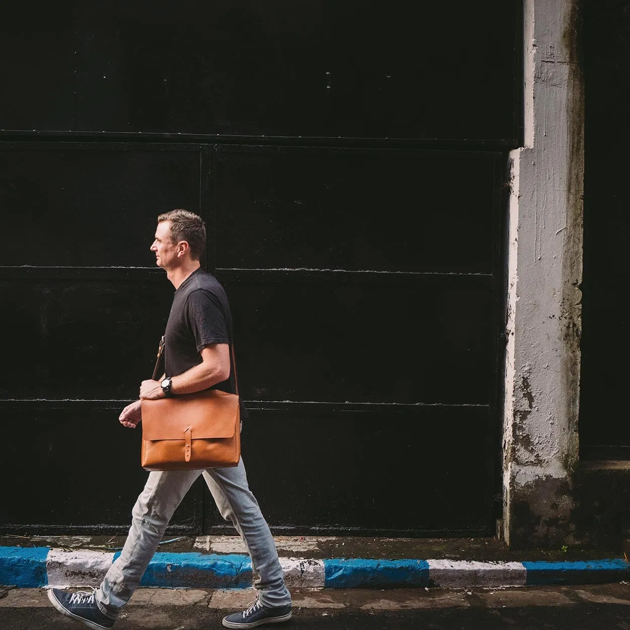 NELSON MESSENGER BAG