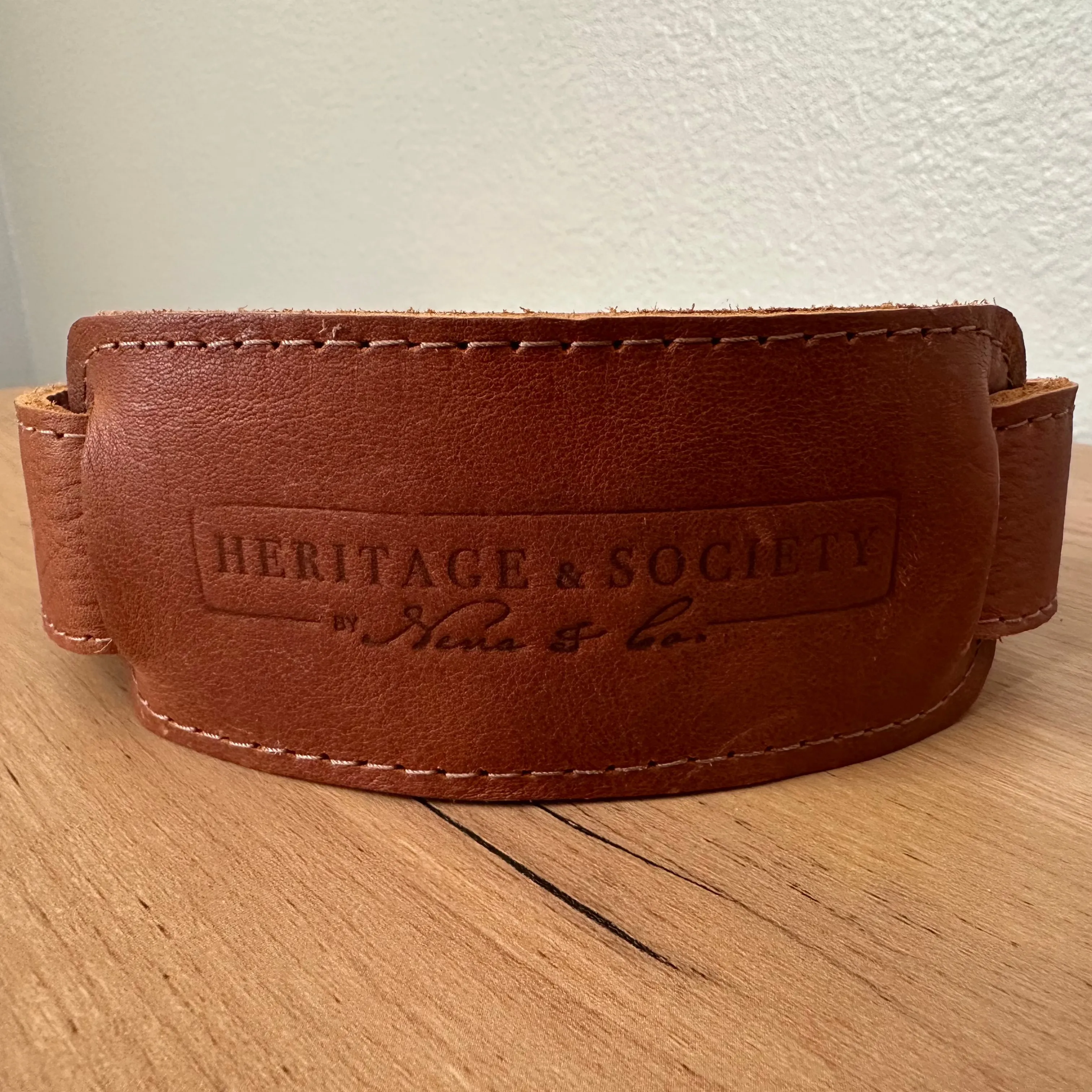 SHOULDER STRAP - HERITAGE & SOCIETY STAMP - CAFE